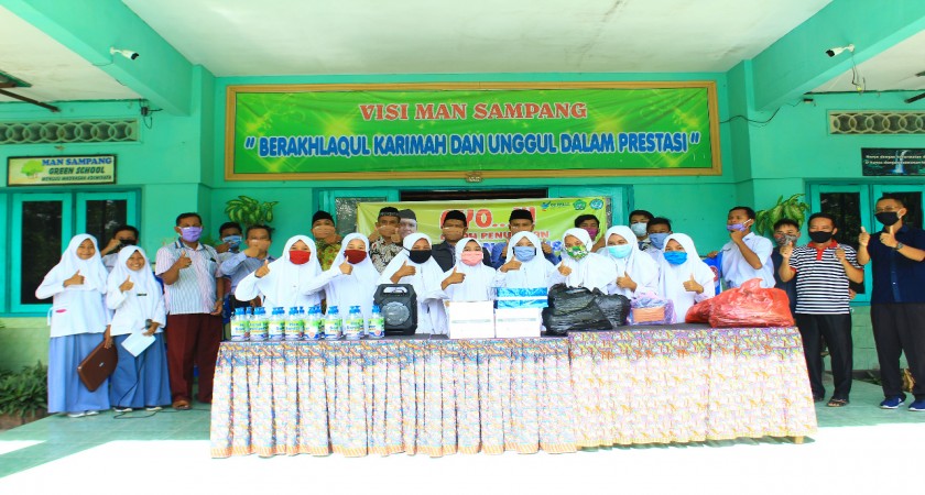 MAN Sampang Peduli COVID-19