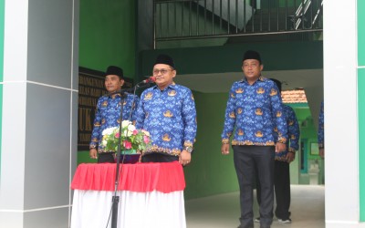 Upacara Peringatan Hari Pahlawan 2025 di MAN Sampang Berlangsung Khidmat